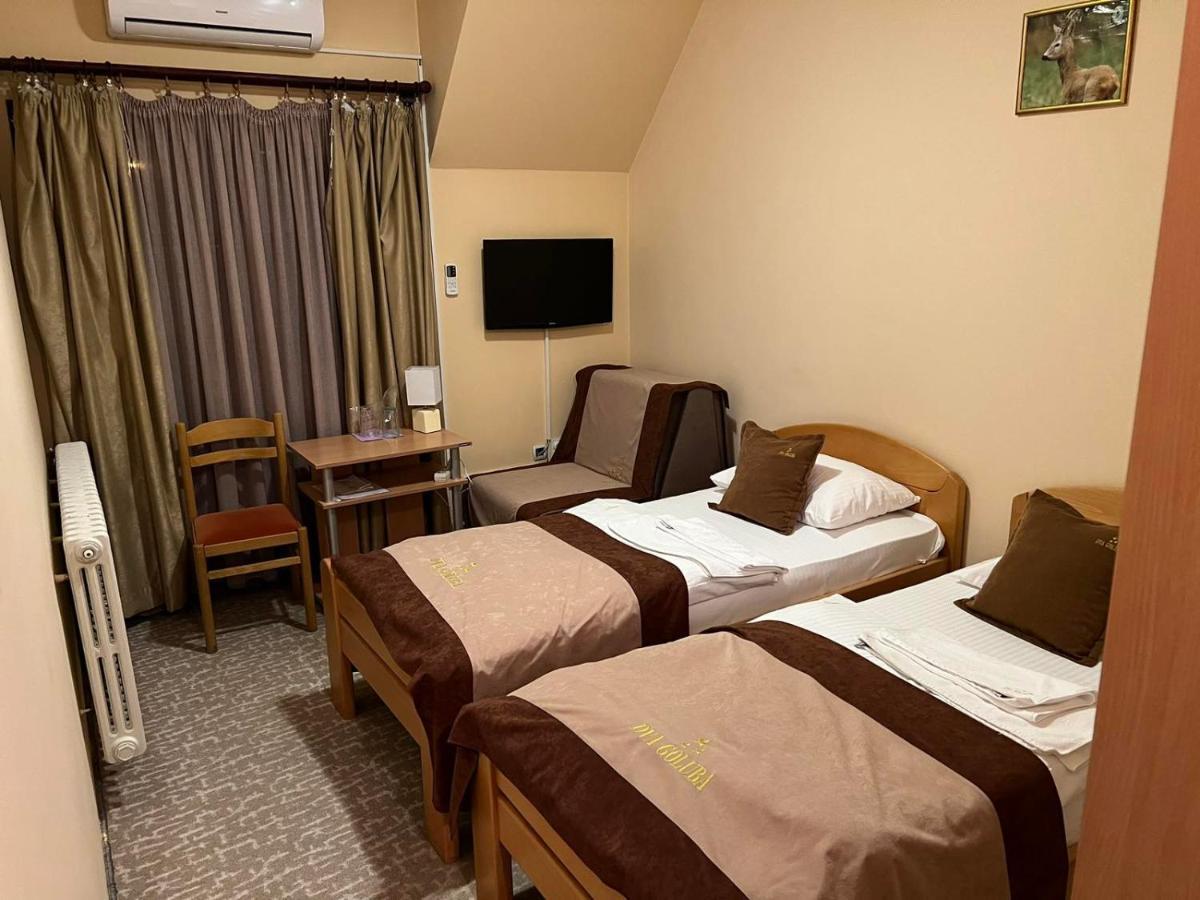 Hotel Dva Goluba Pale Exteriör bild