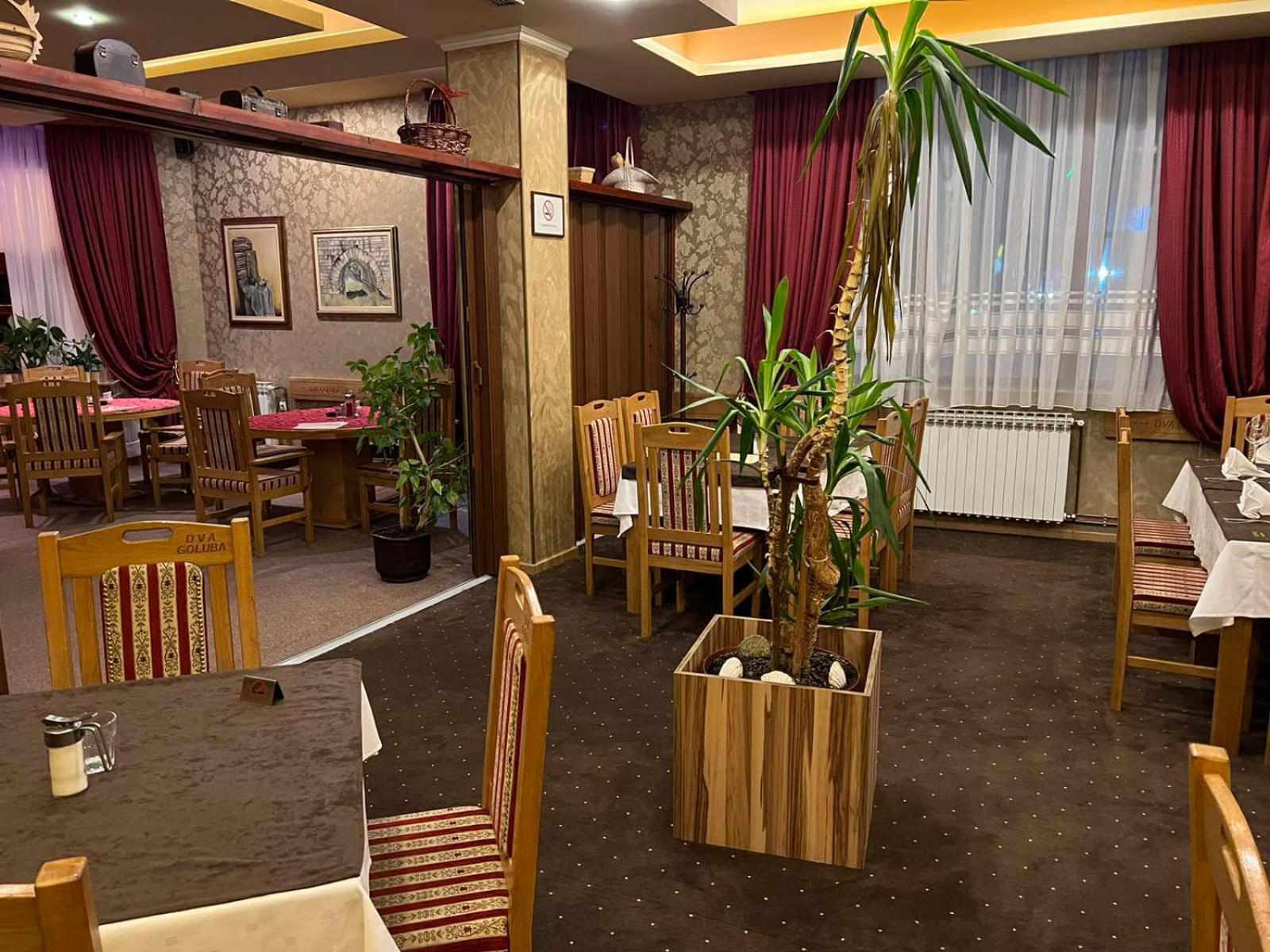 Hotel Dva Goluba Pale Exteriör bild