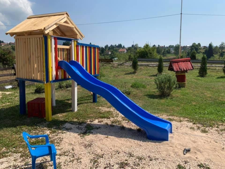 Hotel Dva Goluba Pale Exteriör bild